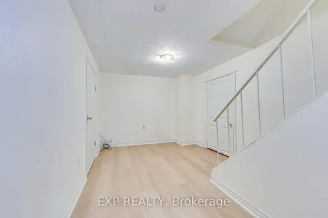 1269 Abbey Court Burlington ON L7P 3R4