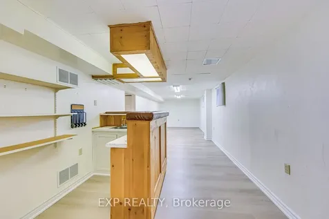 1269 Abbey Court Burlington ON L7P 3R4