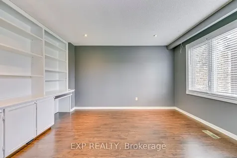 1269 Abbey Court Burlington ON L7P 3R4