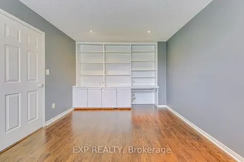 1269 Abbey Court Burlington ON L7P 3R4