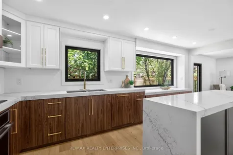 101 Waldie Road Oakville ON L6L 6G5