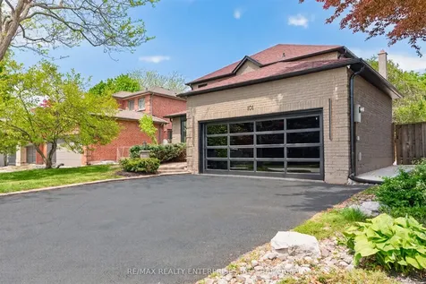101 Waldie Road Oakville ON L6L 6G5