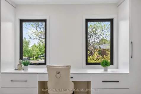 101 Waldie Road Oakville ON L6L 6G5