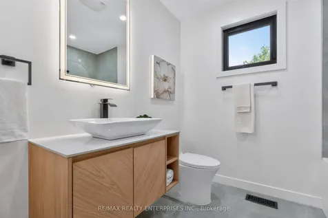 101 Waldie Road Oakville ON L6L 6G5