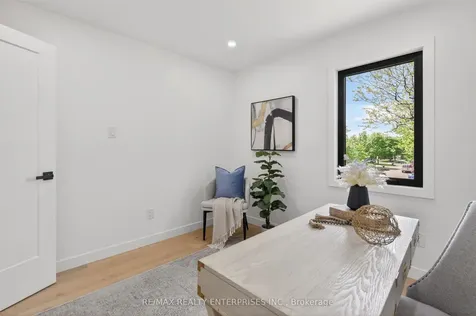 101 Waldie Road Oakville ON L6L 6G5