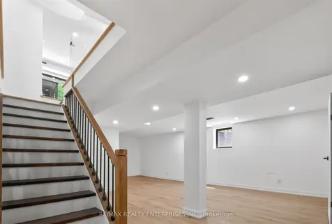 101 Waldie Road Oakville ON L6L 6G5