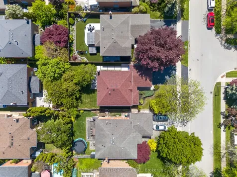101 Waldie Road Oakville ON L6L 6G5