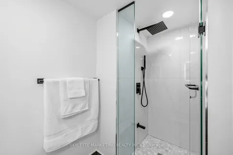 5 Michael Power Place Toronto ON M9A 0A3