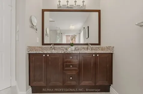 73 North Ridge Crescent Halton Hills ON L7G 6E6