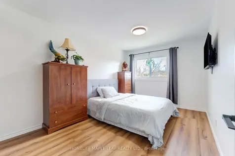 121 Falconer Drive Mississauga ON L5N 2K8