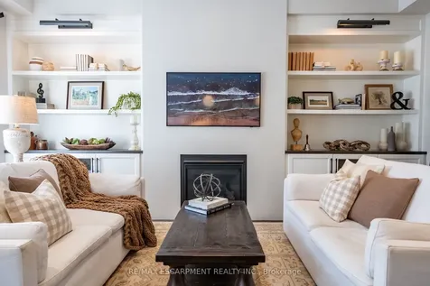 190 Dorval Drive Oakville ON L6K 0H3