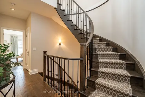 190 Dorval Drive Oakville ON L6K 0H3
