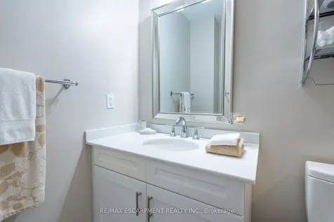 190 Dorval Drive Oakville ON L6K 0H3