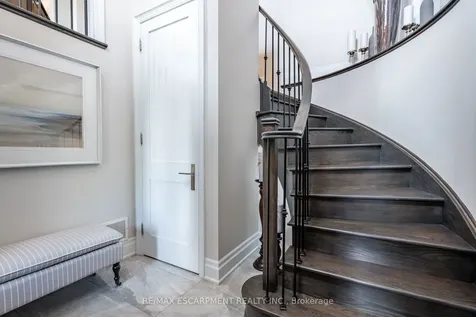 190 Dorval Drive Oakville ON L6K 0H3
