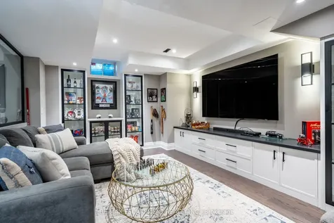 190 Dorval Drive Oakville ON L6K 0H3