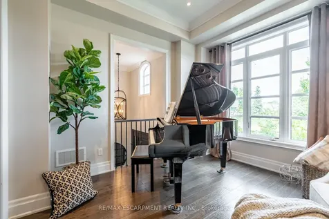 190 Dorval Drive Oakville ON L6K 0H3