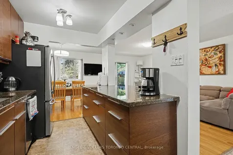6779 Glen Erin Drive Mississauga ON L5N 2C1