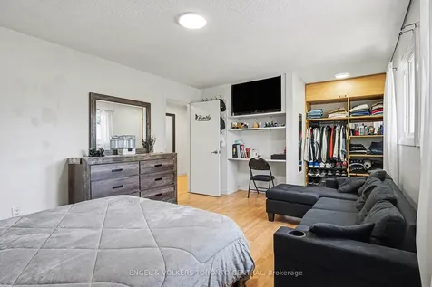 6779 Glen Erin Drive Mississauga ON L5N 2C1