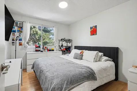 6779 Glen Erin Drive Mississauga ON L5N 2C1