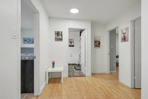 6779 Glen Erin Drive Mississauga ON L5N 2C1