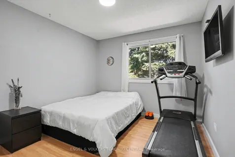 6779 Glen Erin Drive Mississauga ON L5N 2C1