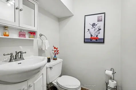 6779 Glen Erin Drive Mississauga ON L5N 2C1