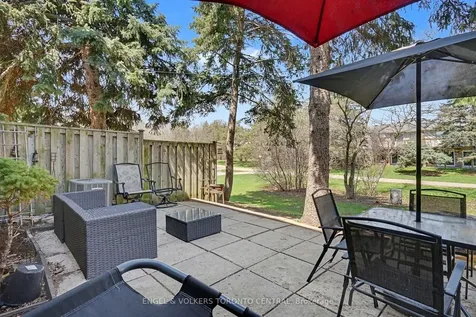 6779 Glen Erin Drive Mississauga ON L5N 2C1