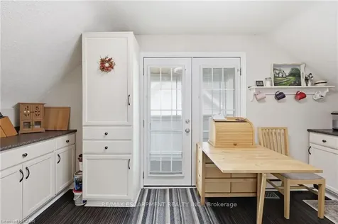 2074 Churchill Avenue Burlington ON L7R 3T7