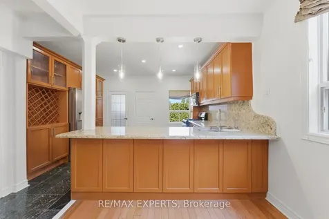 148 Ascot Avenue Toronto ON M6E 1G4