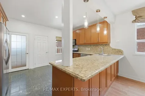 148 Ascot Avenue Toronto ON M6E 1G4