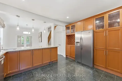 148 Ascot Avenue Toronto ON M6E 1G4