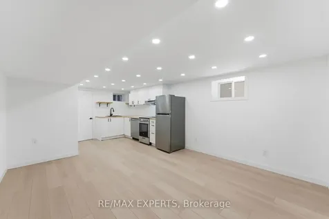 148 Ascot Avenue Toronto ON M6E 1G4