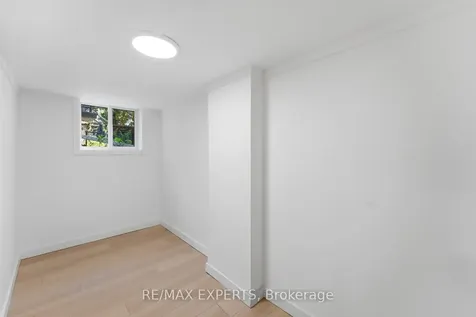 148 Ascot Avenue Toronto ON M6E 1G4