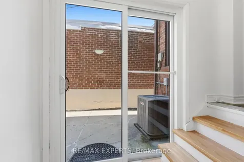148 Ascot Avenue Toronto ON M6E 1G4