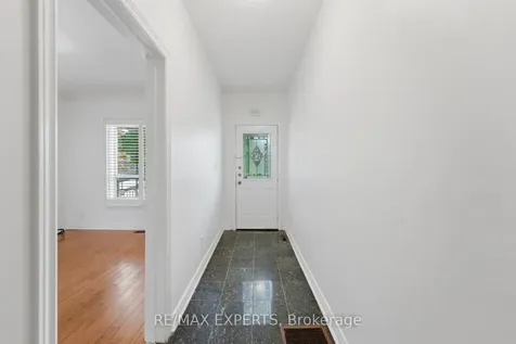 148 Ascot Avenue Toronto ON M6E 1G4