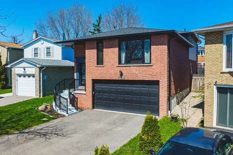 729 Coulson Avenue Milton ON L9T 4J3