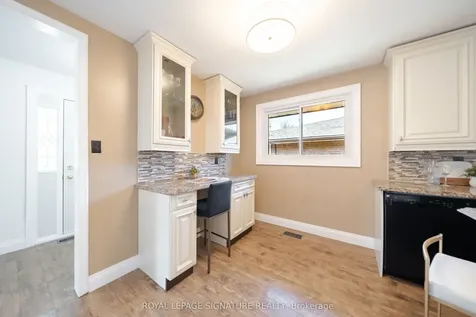 2002 Ingledale Road Mississauga ON L5J 2H2