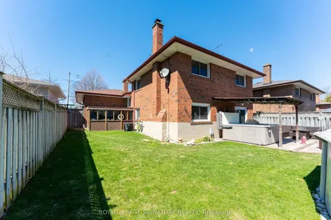 2002 Ingledale Road Mississauga ON L5J 2H2
