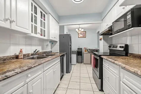 2556 Argyle Road Mississauga ON L5B 2H6