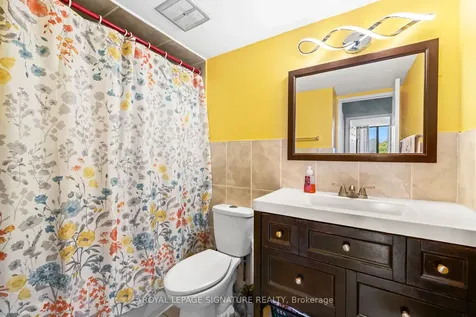 2556 Argyle Road Mississauga ON L5B 2H6