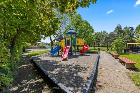 2556 Argyle Road Mississauga ON L5B 2H6