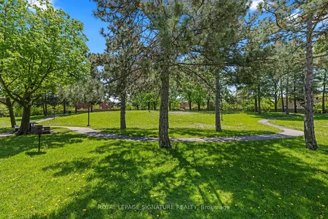 2556 Argyle Road Mississauga ON L5B 2H6