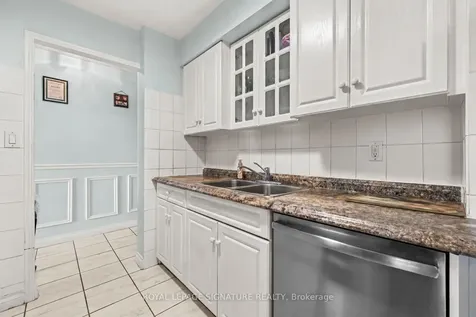 2556 Argyle Road Mississauga ON L5B 2H6