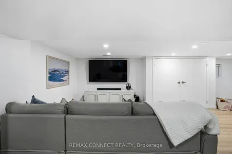 60 Woodbury Road Toronto ON M8W 1X7
