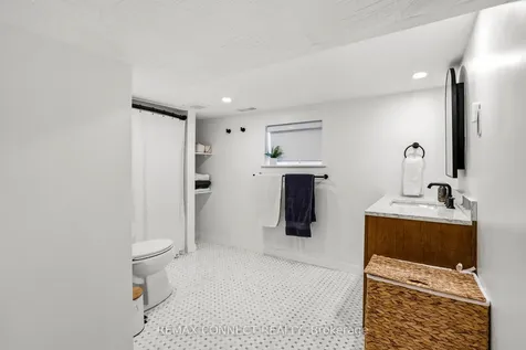 60 Woodbury Road Toronto ON M8W 1X7