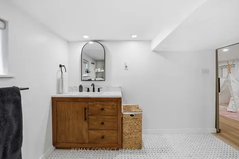 60 Woodbury Road Toronto ON M8W 1X7