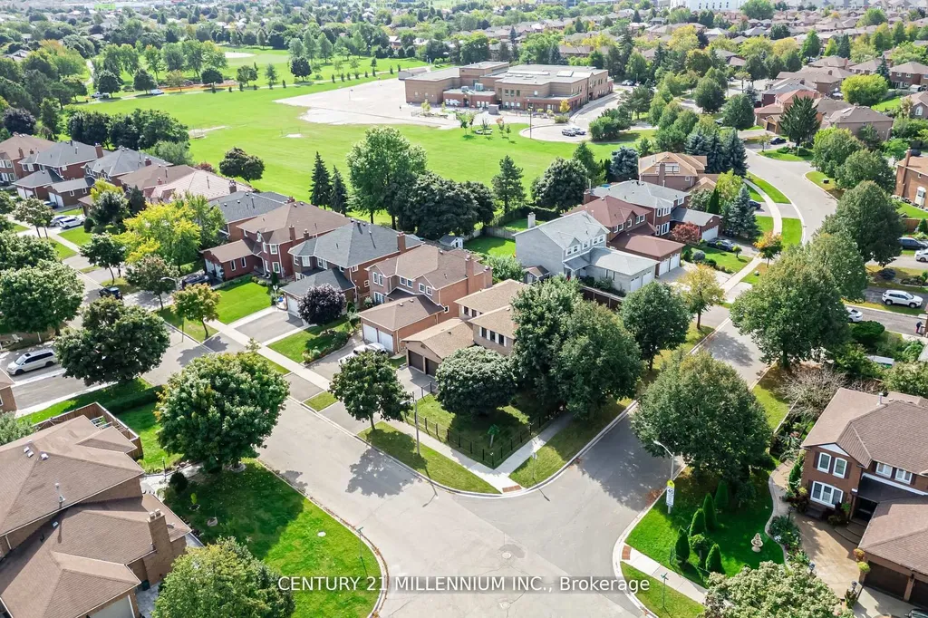 10 Phelps Drive Brampton ON L6X 3V5
