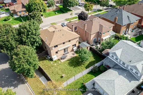 10 Phelps Drive Brampton ON L6X 3V5