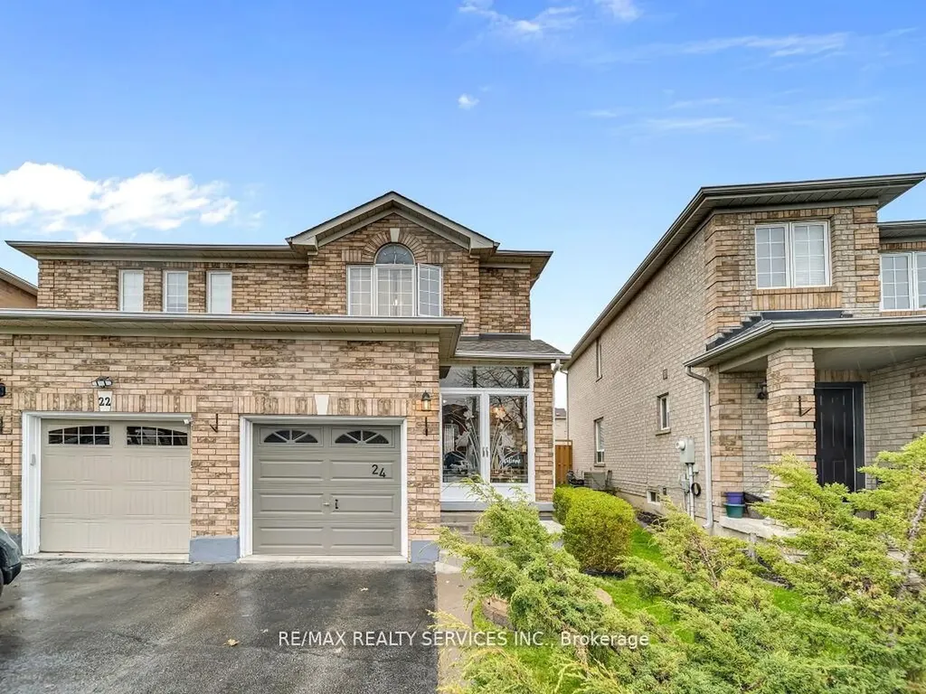 24 Melissa Court Brampton ON L6X 4X1