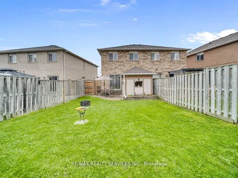 24 Melissa Court Brampton ON L6X 4X1